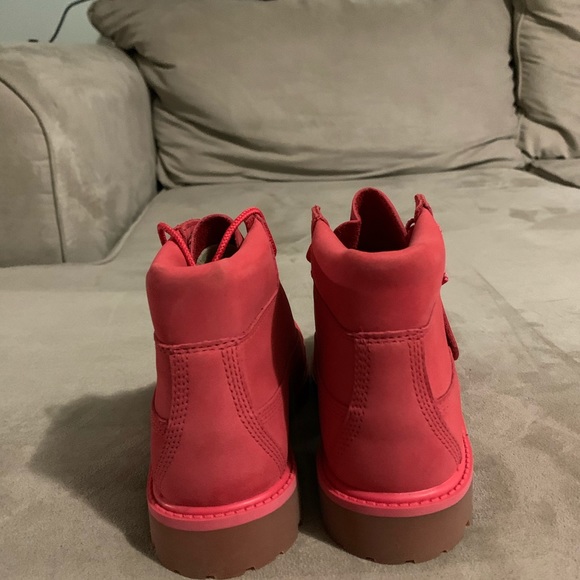 New Pink Kids Timberlands premium classic boot - Picture 2 of 6